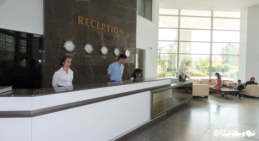 میز پذیرش هتل گراند بلیش